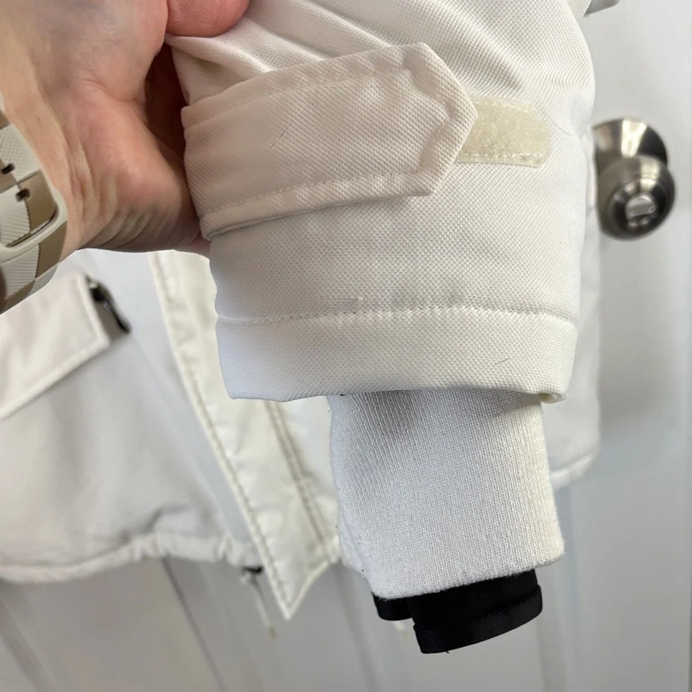 WESC Men's L Classic White Snowboard/Snow Jacket